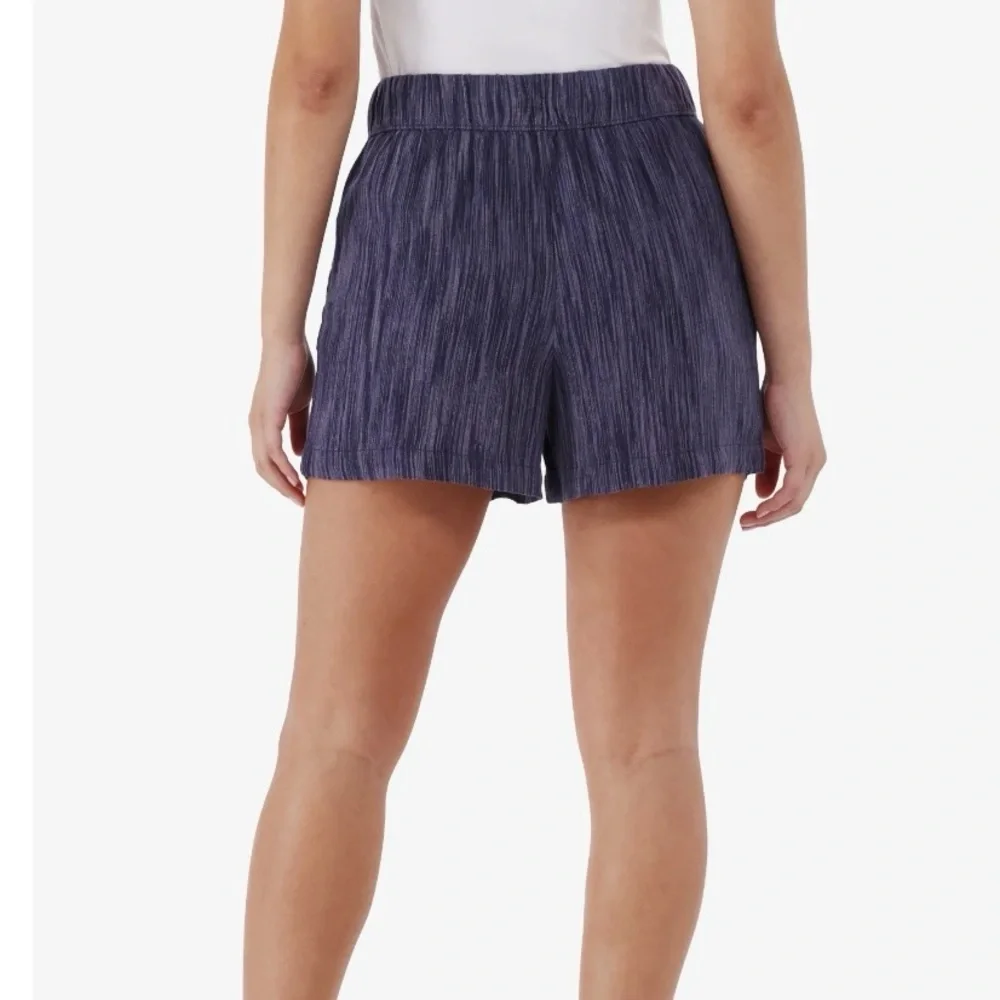 Time and Tru Linen Blend‎ Blue Pull On Women's Shorts